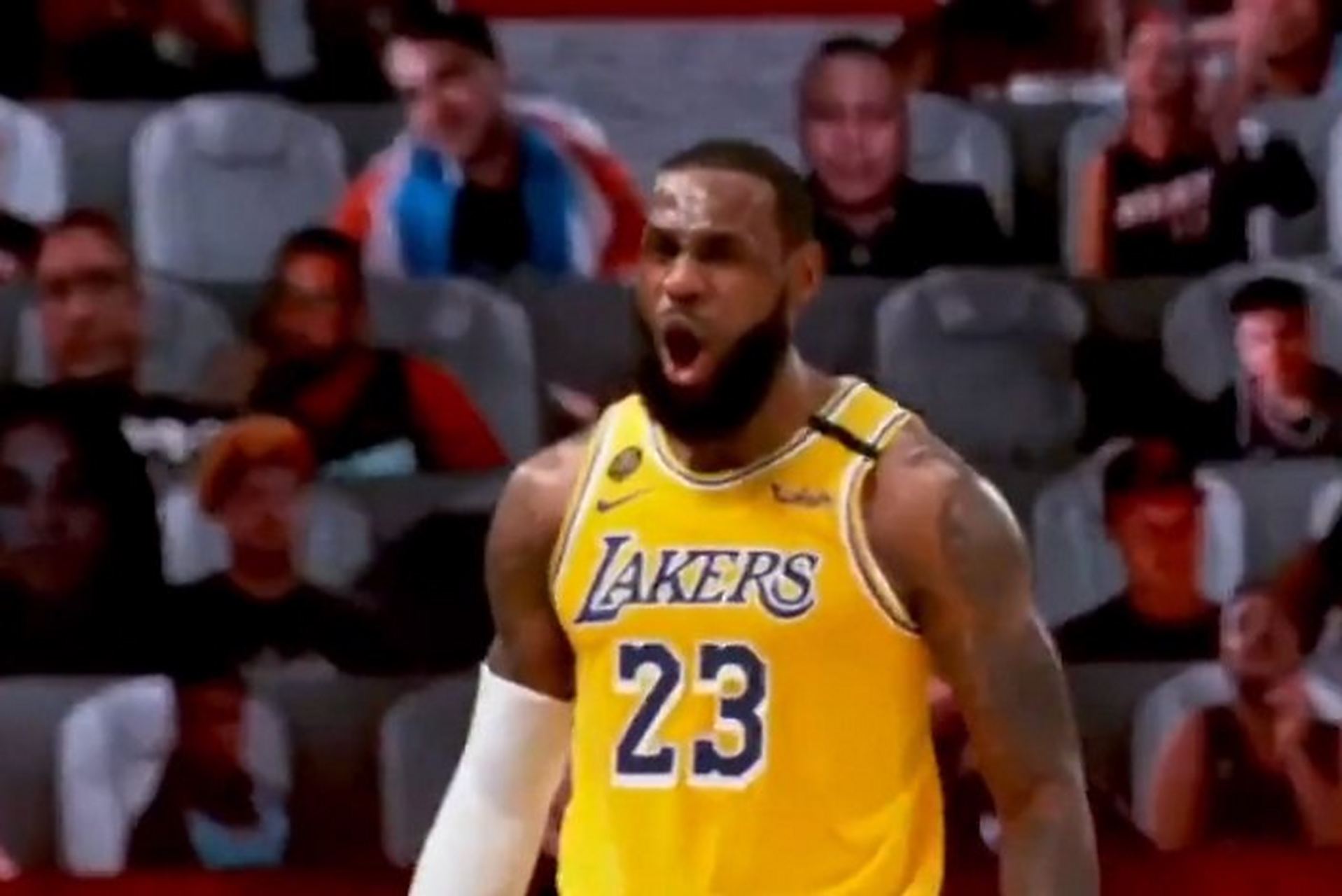 爱游戏体育-关于Ming连续二十场比赛得分超过晋级下一阶段，MAD不断突破！的信息