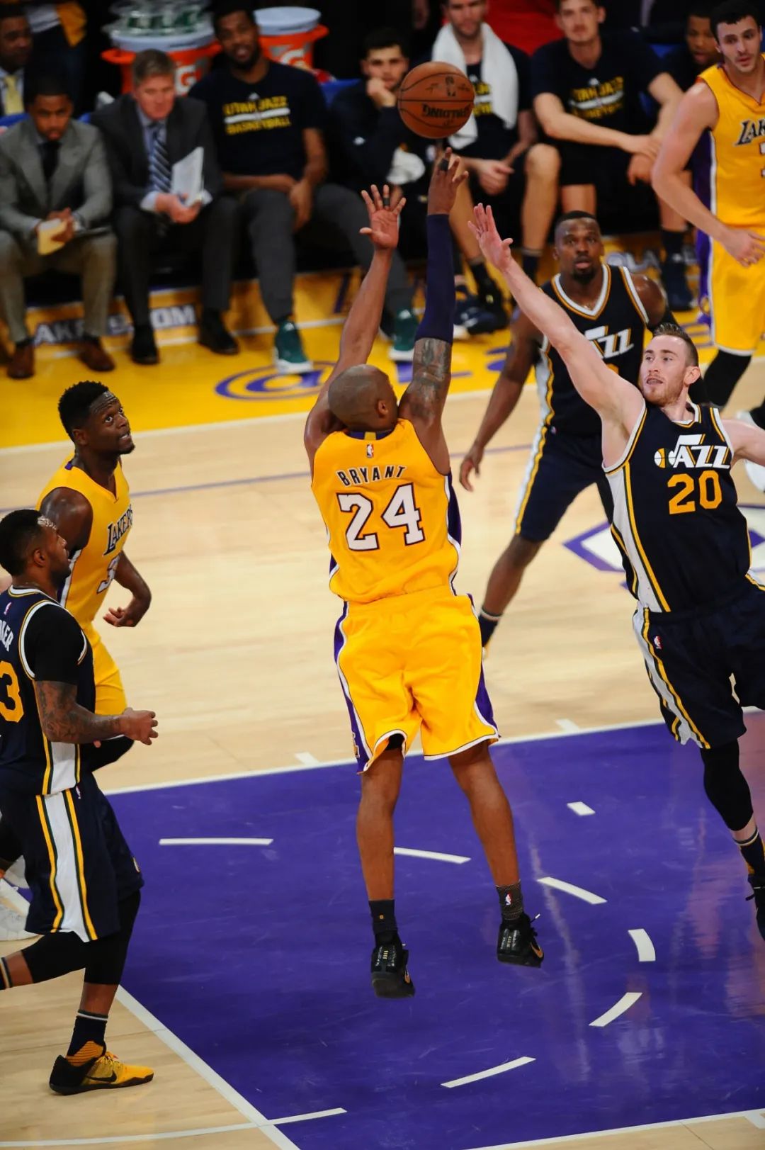 爱游戏-Rookie连续十二场比赛得分超过出色防守，日本队不断突破！再创辉煌时刻的简单介绍